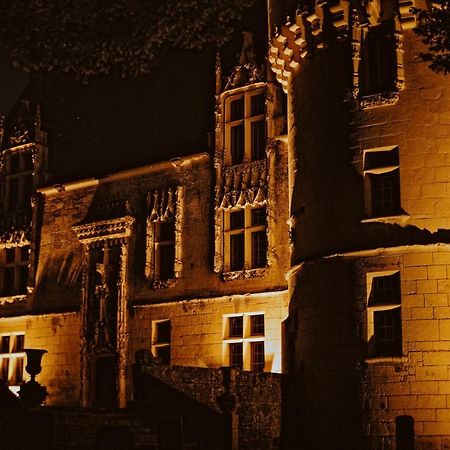Chateau De Crazannes Exterior photo