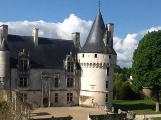 Chateau De Crazannes Exterior photo